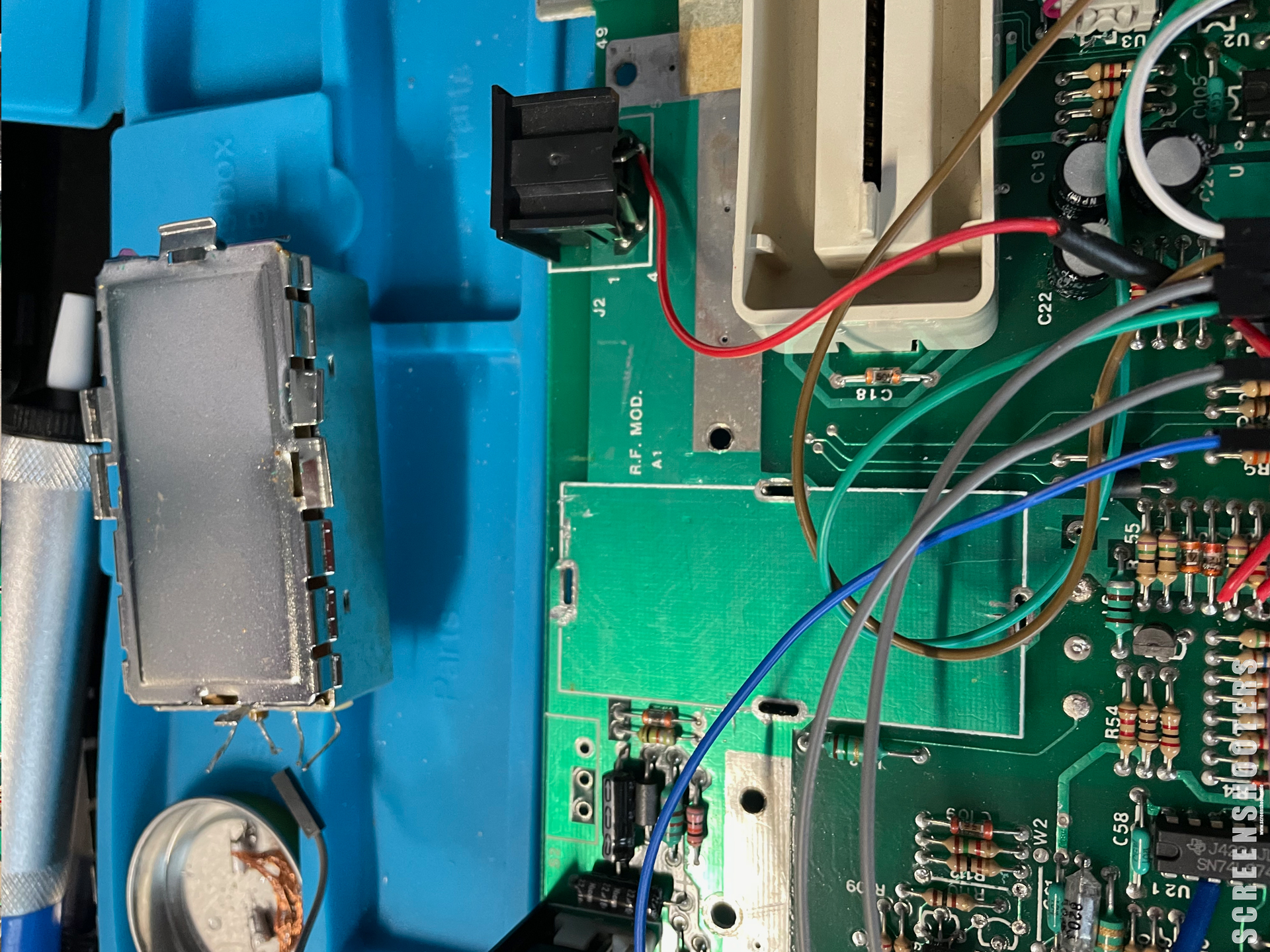 Atari_52_Atari_800XL_RGB.jpg